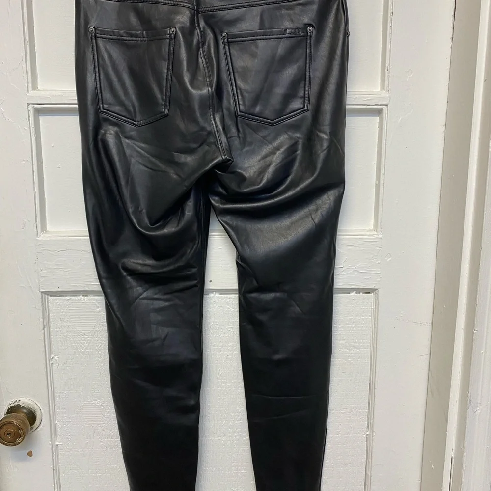 HUE Faux Leather Suede Lining Taper Leg Legging/Pant stretch pull on women’s L - Picture 8 of 13